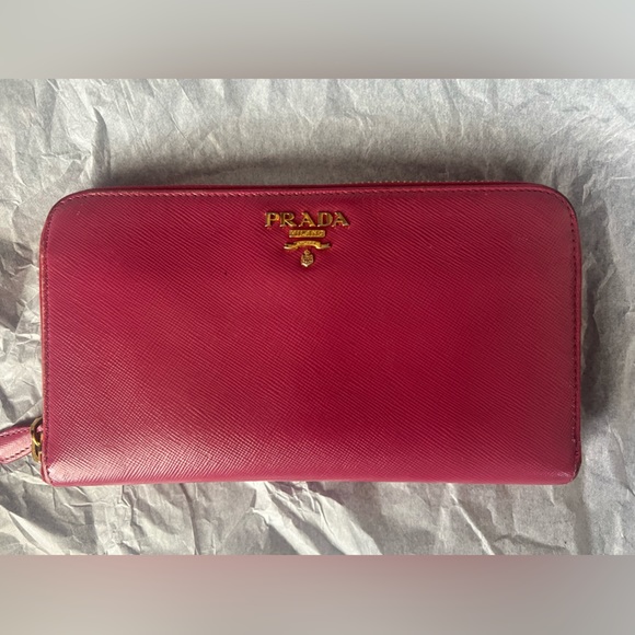 Authentic Prada pink wallet - Picture 2 of 5